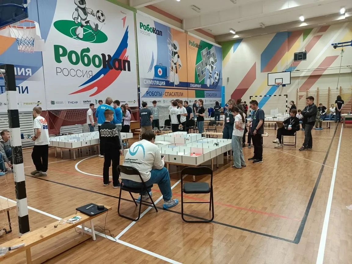 Захватывающая экскурсия на соревнованиях по робототехнике &amp;quot;РобоКап&amp;quot;.